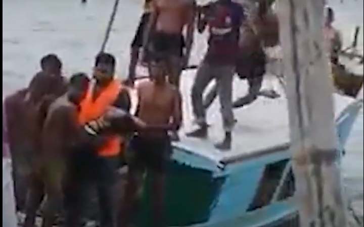 নিকলী হাওরে গোসলে নেমে প্রাণ গেল পর্যটকের